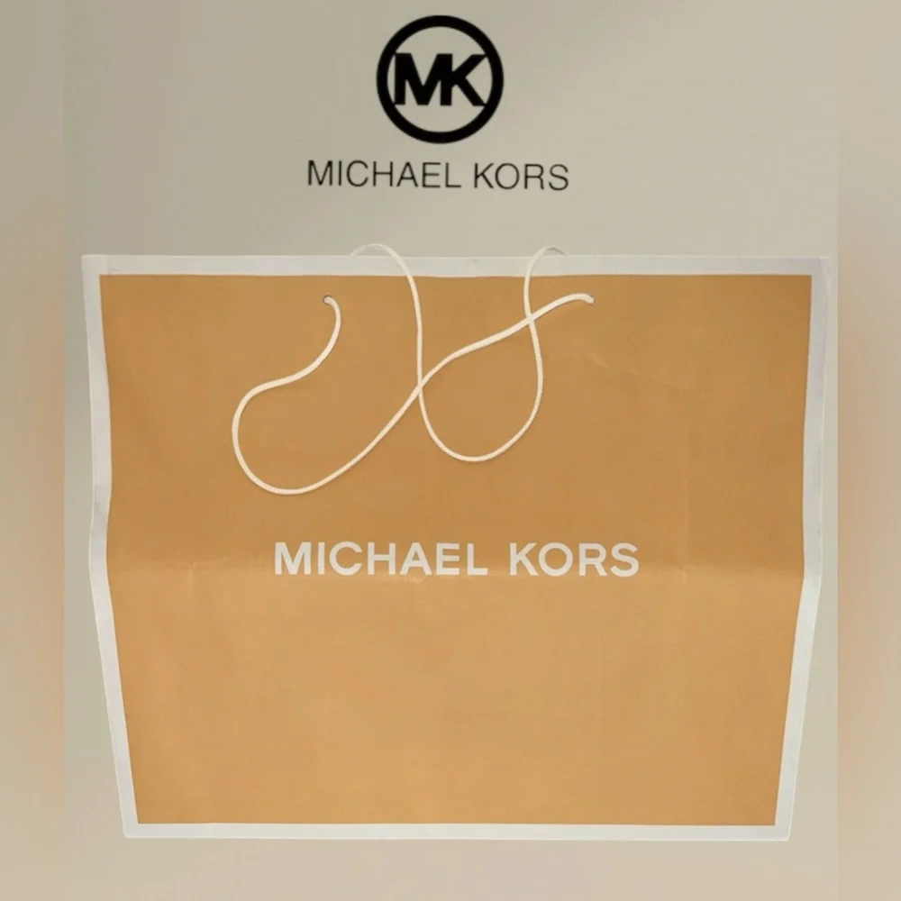 🛍️SALE🛍️ Michael Kors Paper Large Shopping Gift Bag